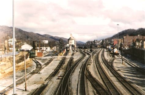 Railroad tracks, Bluefield, WV | The city of Bluefield, West… | Flickr