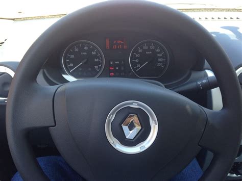 Нам 1 год — Renault Logan (1G), 1,6 л, 2013 года | другое | DRIVE2
