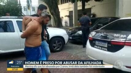 Polícia prende influenciador suspeito de abusar sexualmente de afilhada