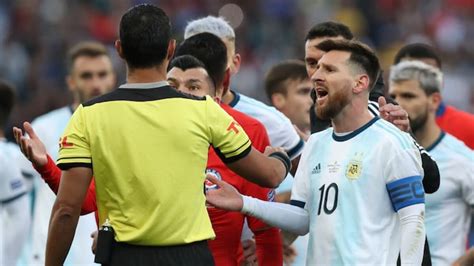 Copa America 2019 Lionel Messi Refuses To Attend Medal Ceremony After Angry Reaction To Red