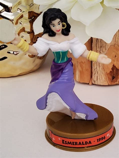 Princesa Esmeralda 8cm Do Corcunda De Notre Dame Disney 2002