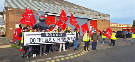 Go North East Bus Workers Continue Their Strike For Fair Pay