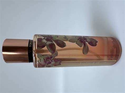 Victoria Secret Bare Vanilla Golden Body Mist Ml Kupindo