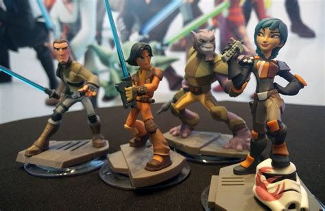 Get up close with the new 'Star Wars' Disney Infinity 3.0 figures ...