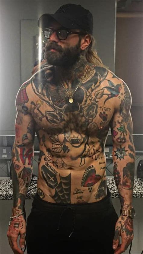 Tatuagem Masculina Na Virilha Pura Ousadia E Alegria Homens Que Se