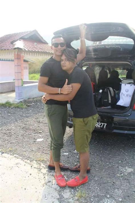 Viral Gambar Pasangan Gay MELAYU Tersebar Di Laman Sosial JOm