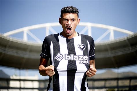 Botafogo Relaciona Tiquinho Para Estreia Contra O Fortaleza