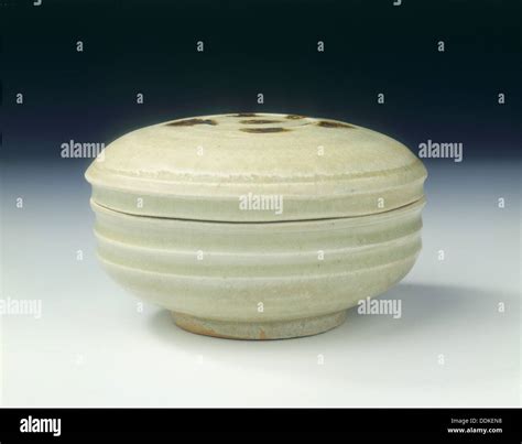 Covered Qingbai Box With Iron Oxide Spots On Lid Northern Song Dynasty