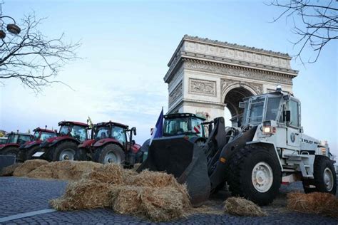 French Farmers Protest Near Paris S Arc De Triomphe Arrested