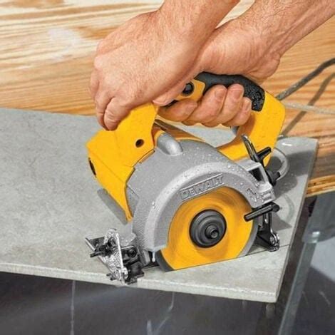 DeWalt Scie Circulaire 110mm Pour Carrelage 1300W DWC410