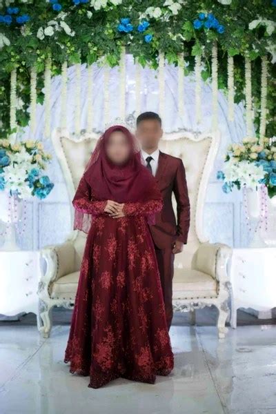 Model Baju Pengantin Warna Merah Marun Detail 37 Model Gaun Pengantin