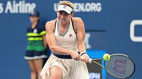 Ekaterina Alexandrova edges past Fernandez at the 2023 US Open ...