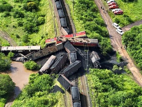 Coal lost after train accident | Daily Sun