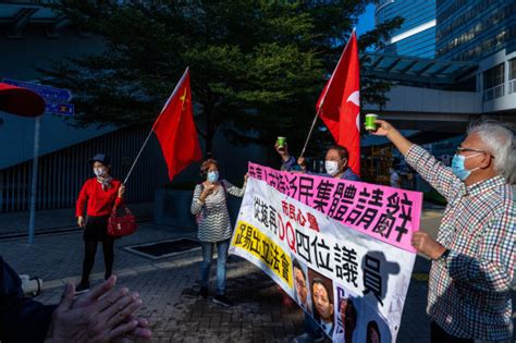 Hong Kong Ptoests Pro Democracy Lawmakers Resign En Masse As Beijing