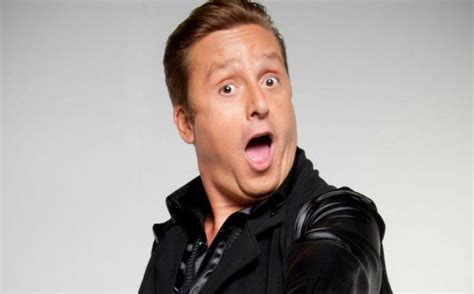 Captan a Daniel Bisogno dándose tremendos besos con otro hombre en antro gay FOTO Telediario