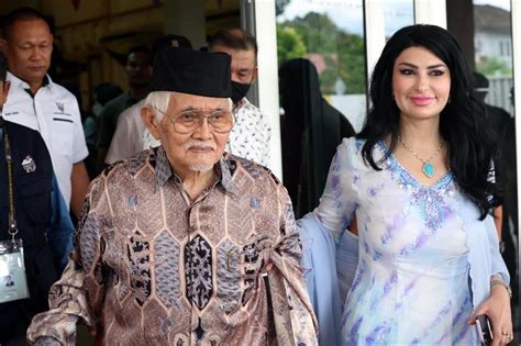 Ex-Sarawak chief minister Taib Mahmud dies at 87 | The Straits Times