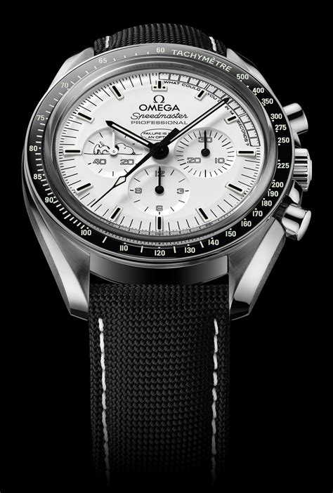 The 2015 OMEGA Speedmaster Apollo 13 Silver Snoopy Award WatchPaper