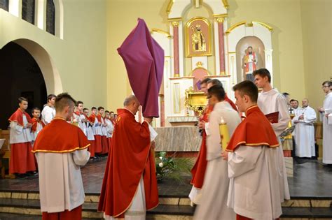 Święte Triduum Paschalne Wielki Piątek 2018 Parafia św Marcina w