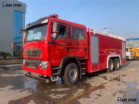 Sinotruck Howo Hot Sale Hp Rescue Water And Foam L Tanker