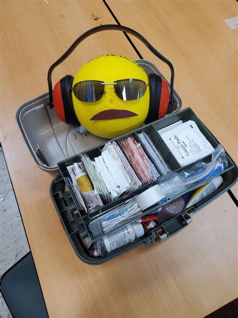 Safety Dale says: "A bone sticking out of the skin is bad" : r/FRC