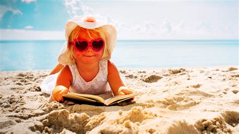 How to Make Reading Fun for Kids (+ Benefits for You) - LaJolla.com