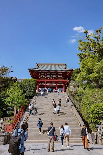 Premium Photo Kamakura Japan May Tsurugaoka Hachimangu