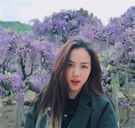 Em gái sao Việt Người thì xinh người thì sang chảnh bảo sao nổi tiếng chẳng kém hot girl