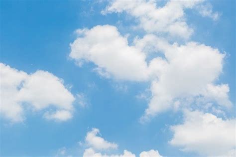 Fond Bleu Ciel Et Nuages Photo Premium