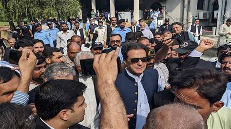 Imran Khan Set To Appear In Lhc For Protective Bail Pakistan Dunya News