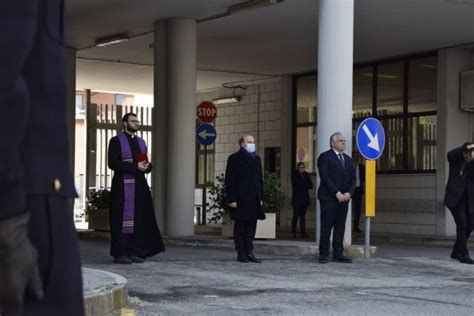 Festa Della Polizia Stamani Un Intimo Momento Di Riflessione E