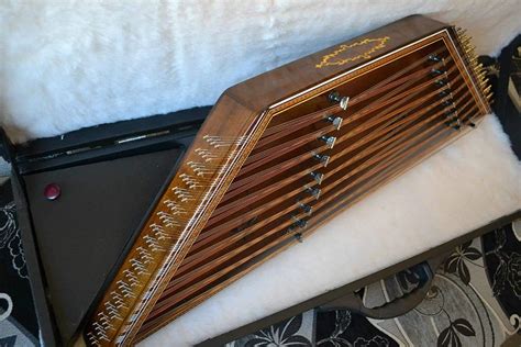 Sadeghi Goldar Santoor Santur Dulcimer Profesional Persa Con Estuche