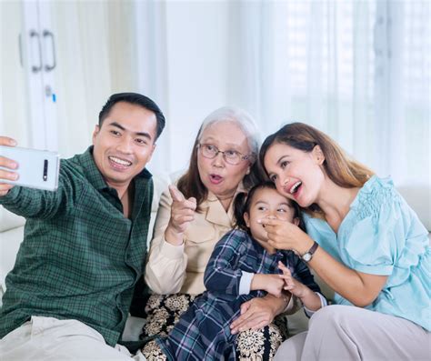 caring  elderly loved   home  comprehensive guide  families