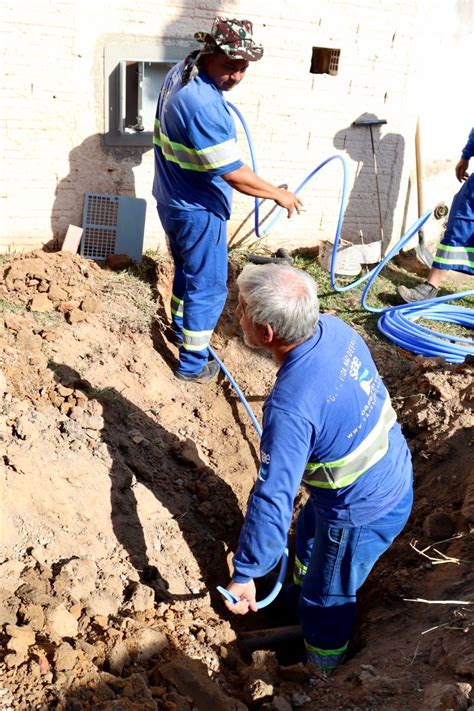 Saae Sorocaba realiza ligações residenciais de água no bairro