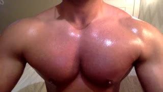 Oiling And Worshipping My Big Bodybuilder Pecs And Nips Crackfan