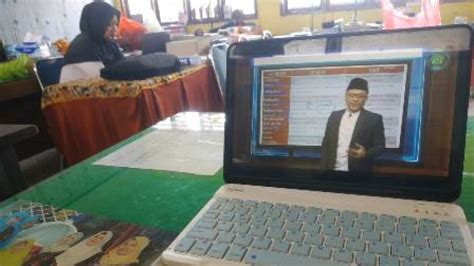 Asah Kecerdasan Guru MTs N 1 Sidrap Ikuti Diklat