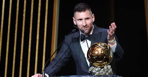 Pallone d Oro 2023 Lionel Messi e Aitana Bonmatí vincono il trofeo