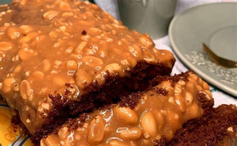 Bolo De Chocolate Caramelo De Amendoim Receiteria