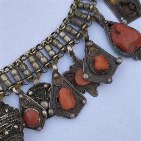 Kabyle necklace Argent émail cloisonné corail Algérie early 20th