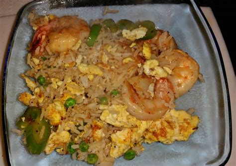 Steps To Make Perfect Shrimp Egg And Pea Fried Rice