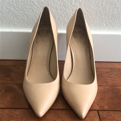 Vince Camuto Nude Stilettos Pumps Gem