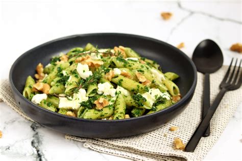 Penne Met Boerenkoolpesto En Walnoten Recept De Kokende Zussen