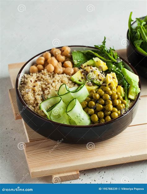 Almuerzo Vegetal Saludable De La Cuenco De Buddha Con Garbanzos De