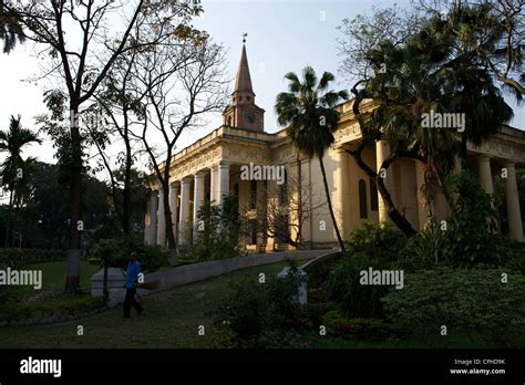 Kolkata colonial architecture calcutta hi-res stock photography and ...