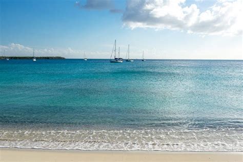 10 Best Beaches for Snorkeling in St Thomas - U.S. Virgin Islands