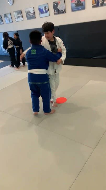 Raidyn L Practicing His O Goshi Hip Throw In Uchi Komi Youtube