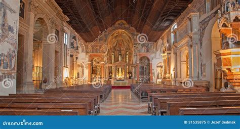 Verona Interior Da Igreja San Fermo Maggiore Imagem De Stock Imagem