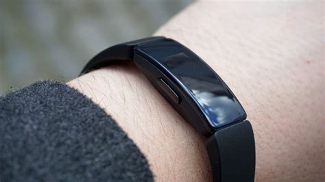 Forget smartwatches: 5 reasons I think simple fitness trackers are due