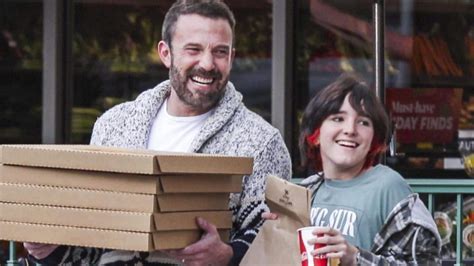 Ben Affleck was all smiles enjoying lunch with his 14-year-old kid ...