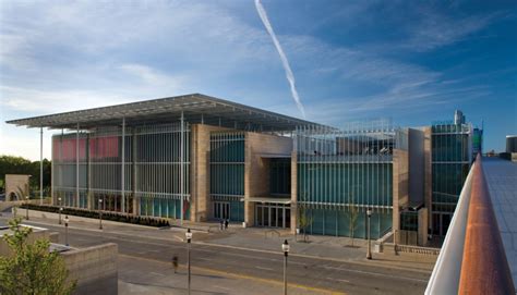 Art Institute Of Chicago By Renzo Piano Building Workshop Chicago USA