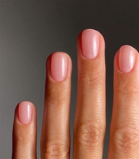 Smalto Nude Perlato A Chi Sta Bene Nail Art E Idee ClioMakeUp